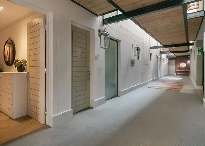 110 The Gallery Luxury Apartment